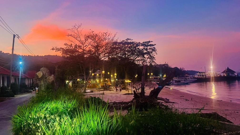 Minnie Seaview Resort Koh Samet Exterior photo